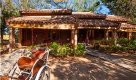 Premier Garden Family Room